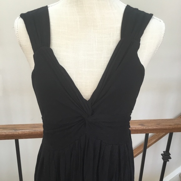 Dynamite Black Sleeveless Dress - Picture 2 of 11